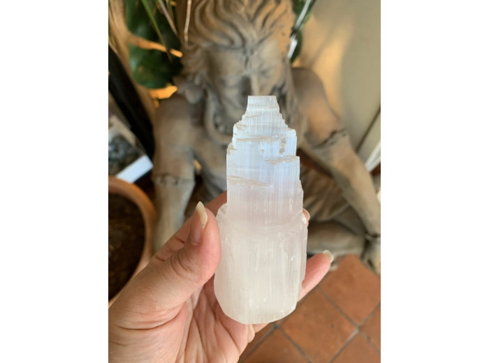 Tours de l’univers en sélénite