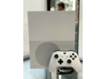 Console Microsoft Xbox One S 500go avec une manette