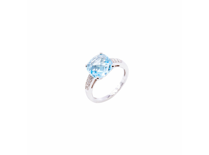 Bague Cesare Pompanon Poppy Blue petit modèle en or blanc, topaze bleue et diamants