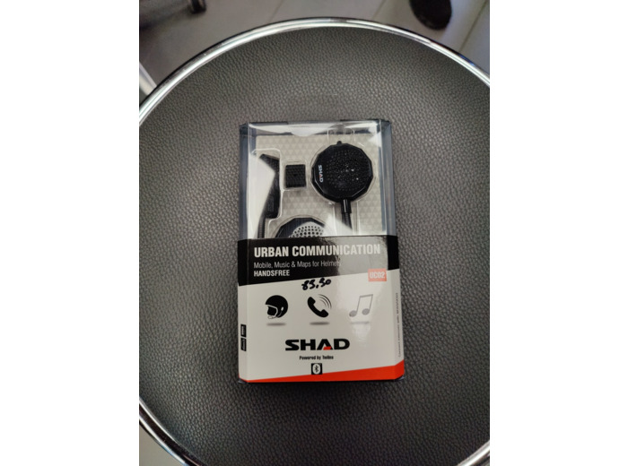 urban communication scooter - mobile - musique