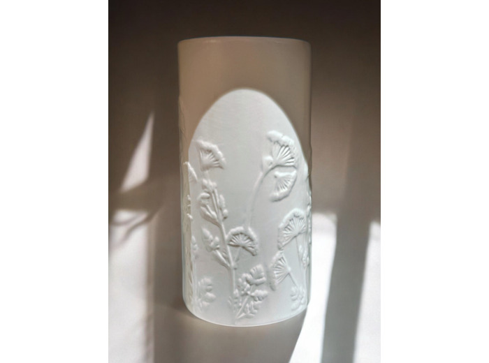 Vase beige gravures florales