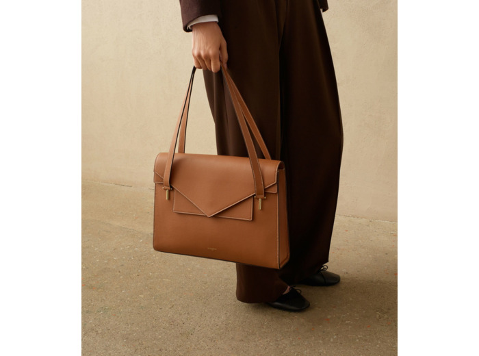 Porte documents double rabat porté épaule Emilie en cuir grainé