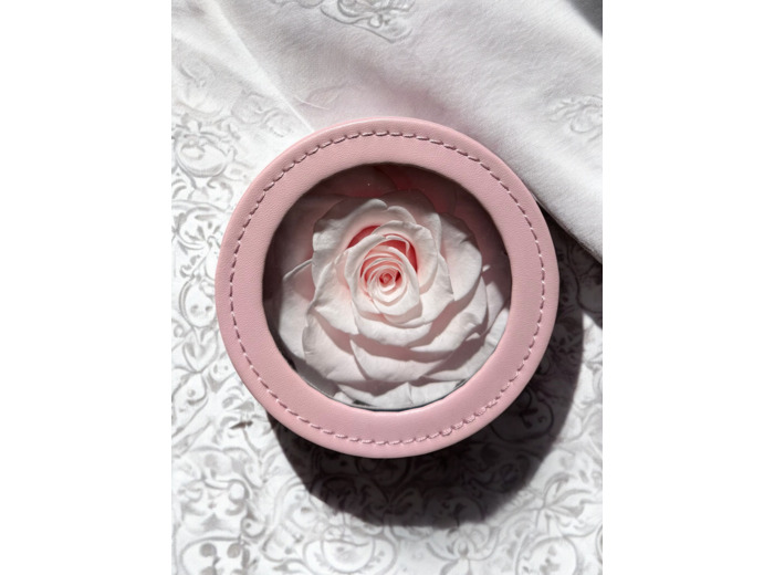 Rose éternelle dans son étui simili