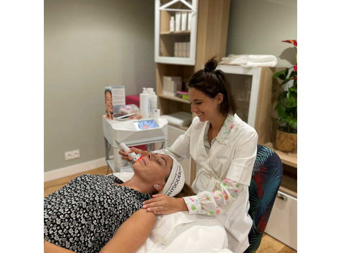 Séance de Radiofréquence du Visage + Soin du visage