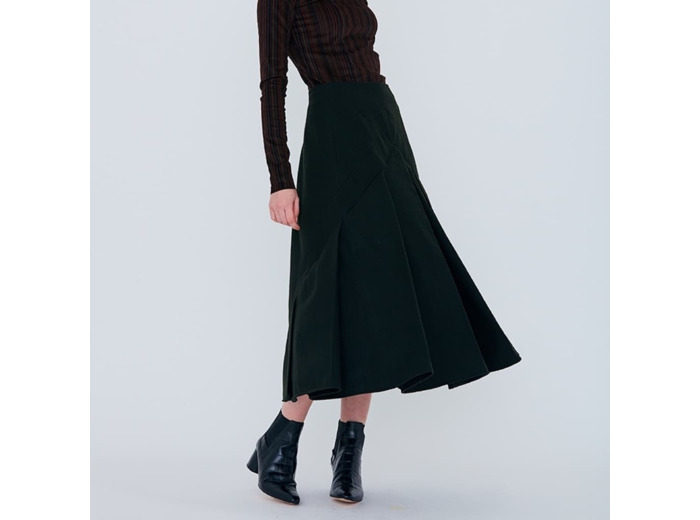 DP Studio – Patron Femme Le 416 Jupe Plissée à la Taille avec Empiècement en Pointe du 36 au 48