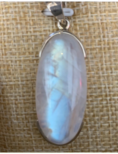 Pendentif en pierre de lune