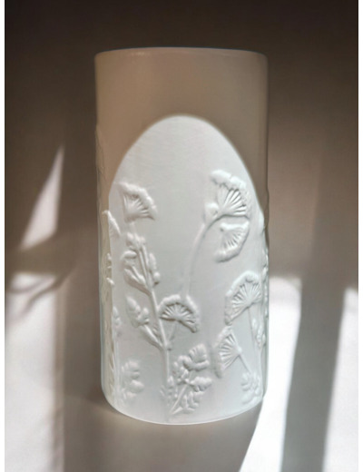 Vase beige gravures florales